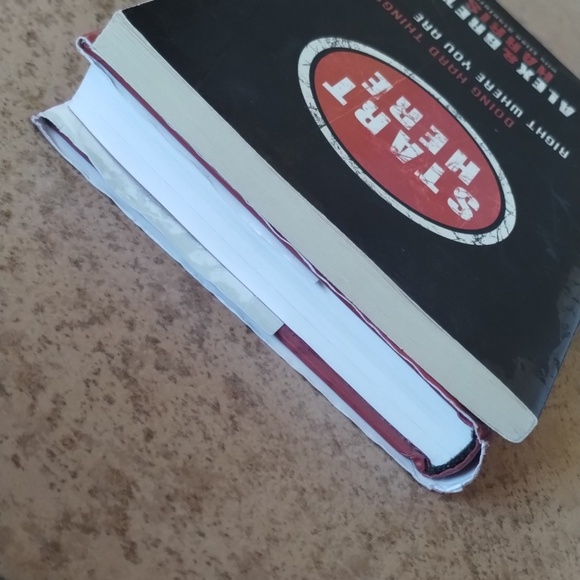 2 Book Bundle - Picture 6 of 7